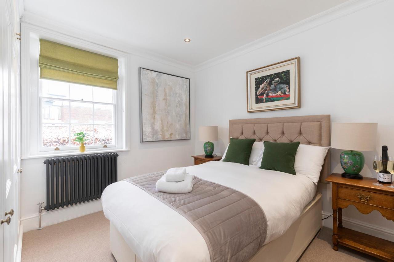 Beautiful 4 Bedroom Home Cheltenham Buitenkant foto