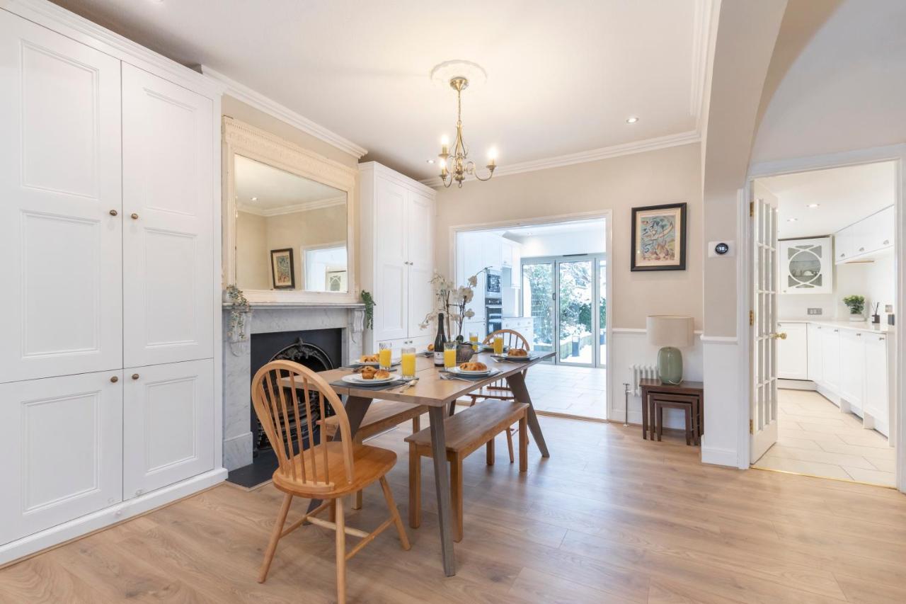 Beautiful 4 Bedroom Home Cheltenham Buitenkant foto