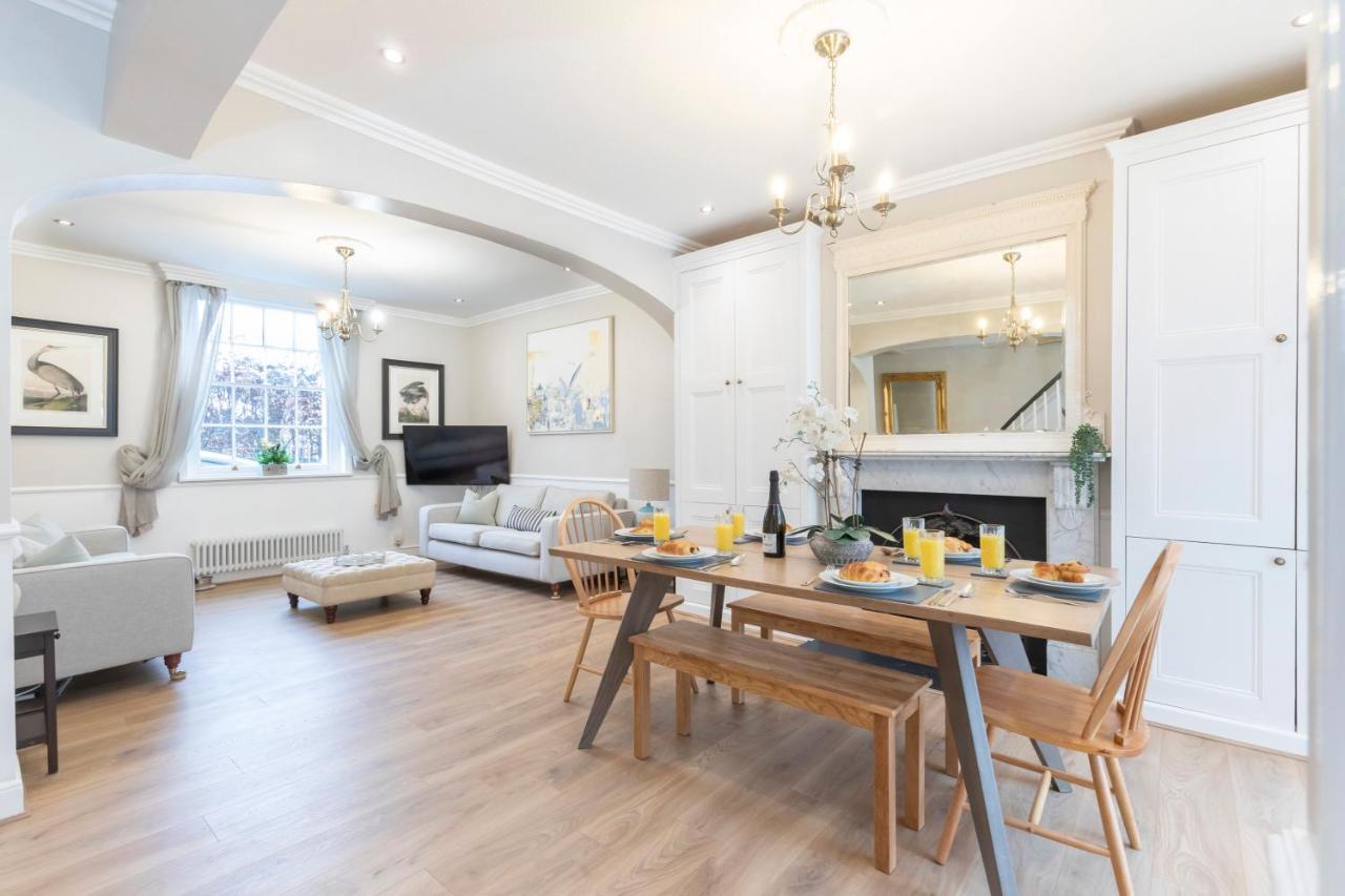 Beautiful 4 Bedroom Home Cheltenham Buitenkant foto